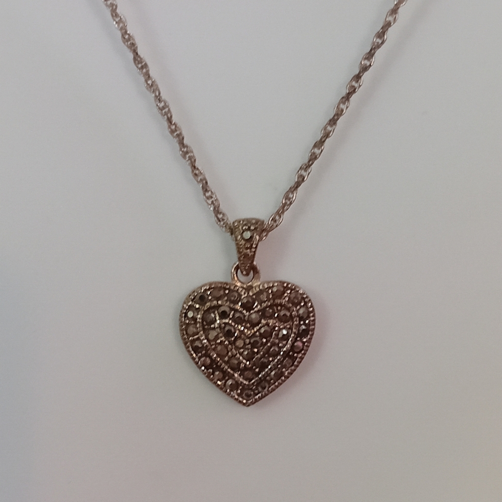 Elegant Silver Toned Heart Pendant Necklace